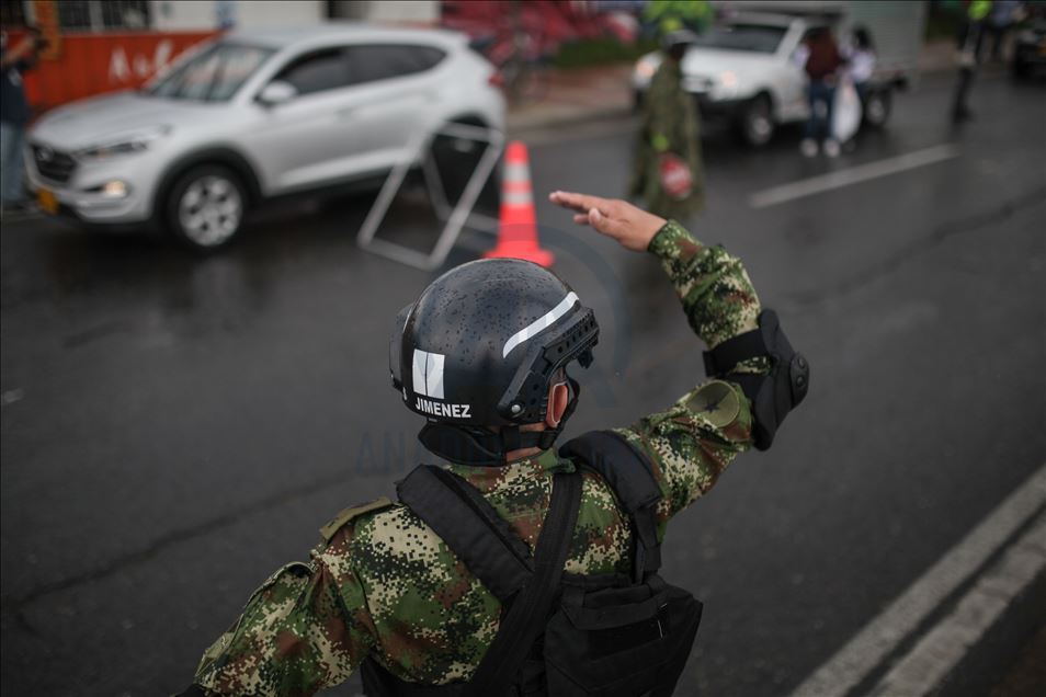 Lockdown begins in Colombia amid protests, looting