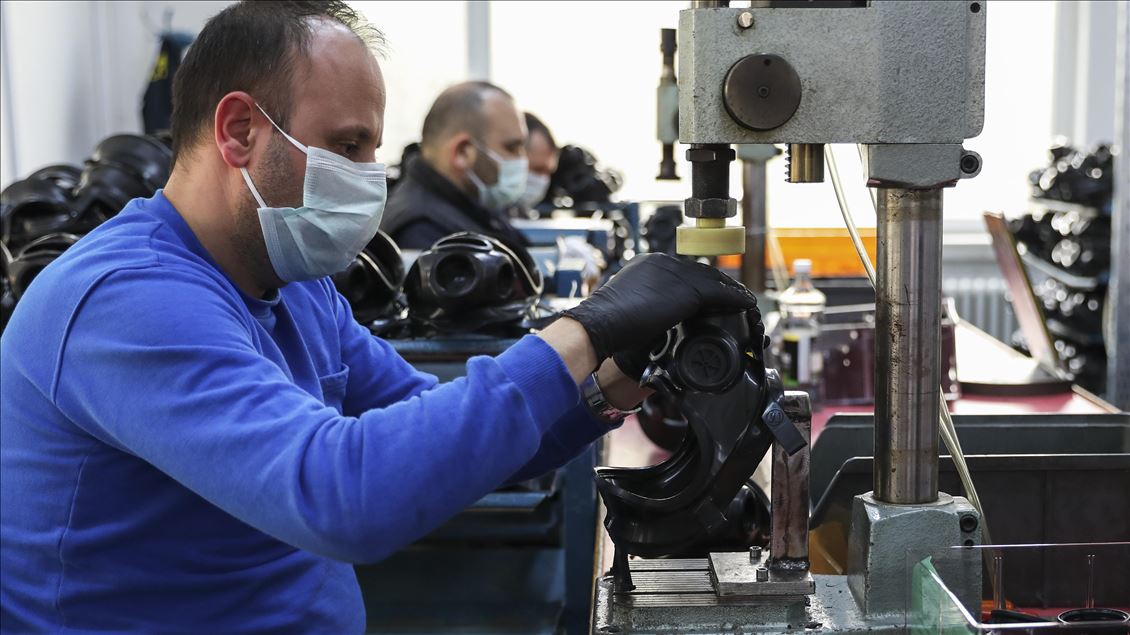 Akar talimat verdi, Bakanlığa bağlı fabrikalarda maske üretimi arttı