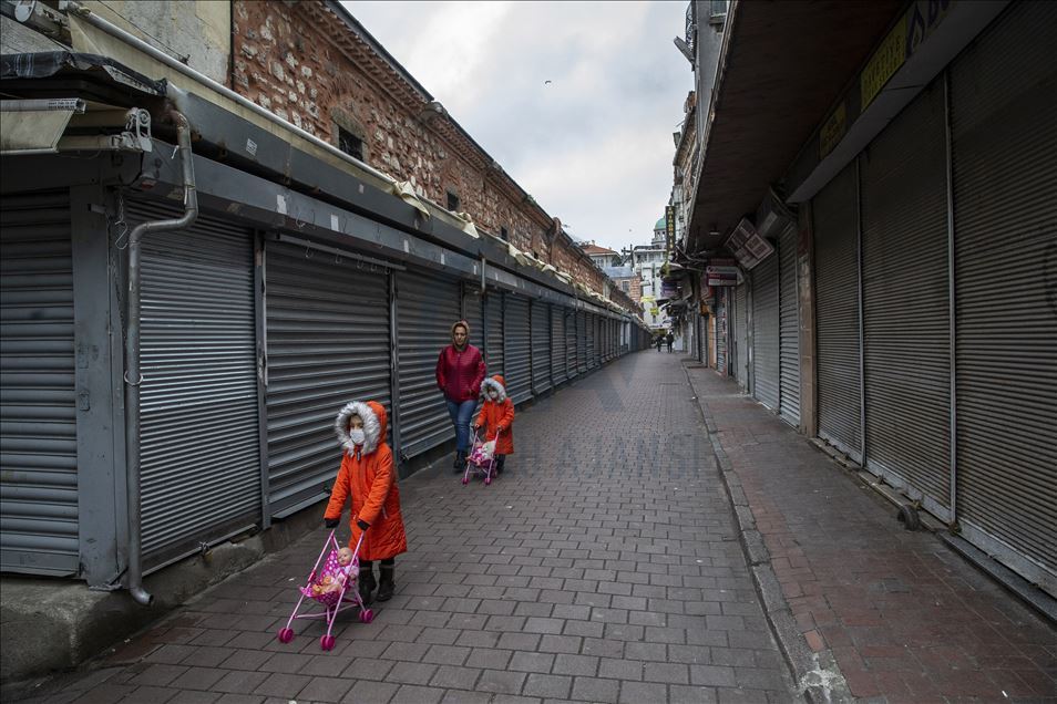 Historical and touristic places in Istanbul remain quite due to coronavirus pandemic