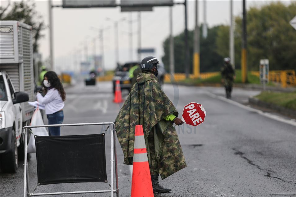 Lockdown begins in Colombia amid protests, looting