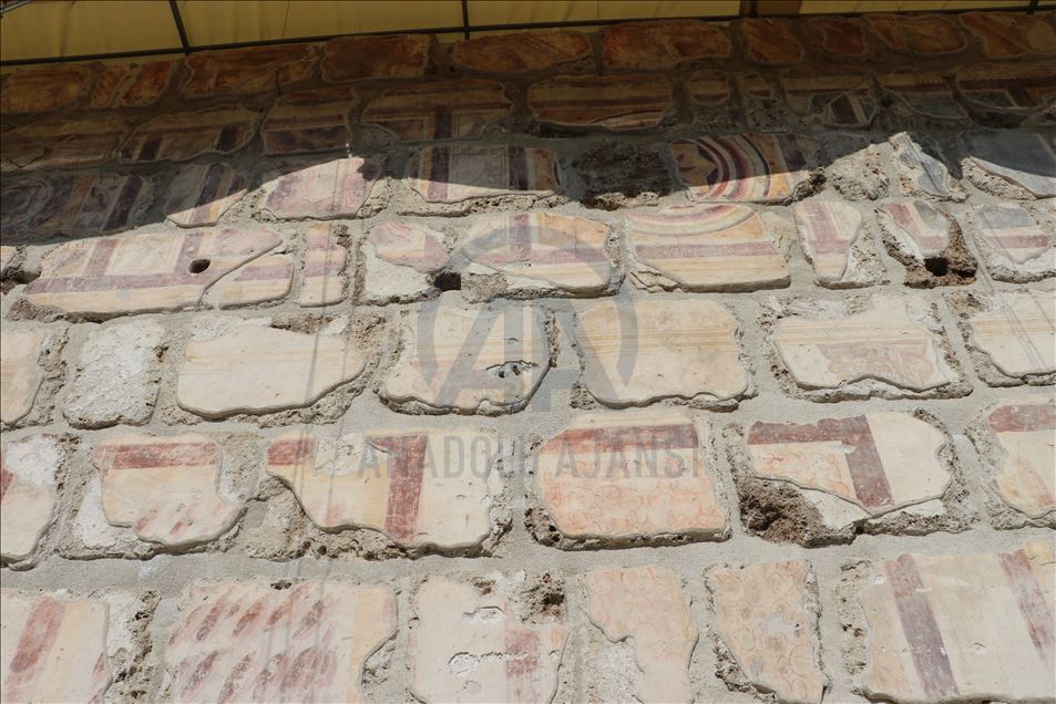 تركيا.. لوحة جدارية ترى النور مجددا بعد 1750 عاما