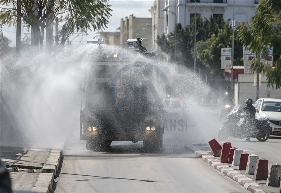 Coronavirus/Tunisie : Le ministère de l'Intérieur désinfecte les villes et les rues de la capitale