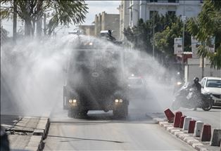 Coronavirus/Tunisie : Le ministère de l'Intérieur désinfecte les villes et les rues de la capitale