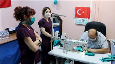 Üniversite hastanesinden yüz koruma siperi ve özel kabinli sedye üretimi