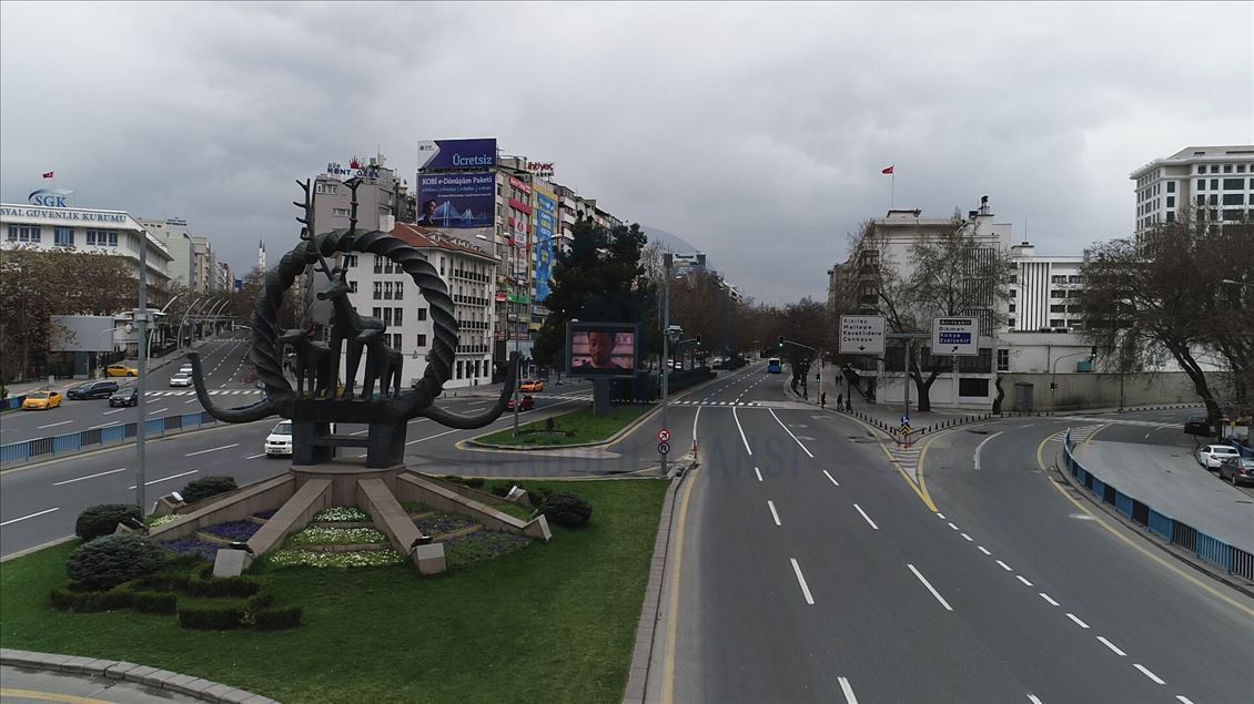 Ankara'da "Evde kal" çağrısına uyuldu