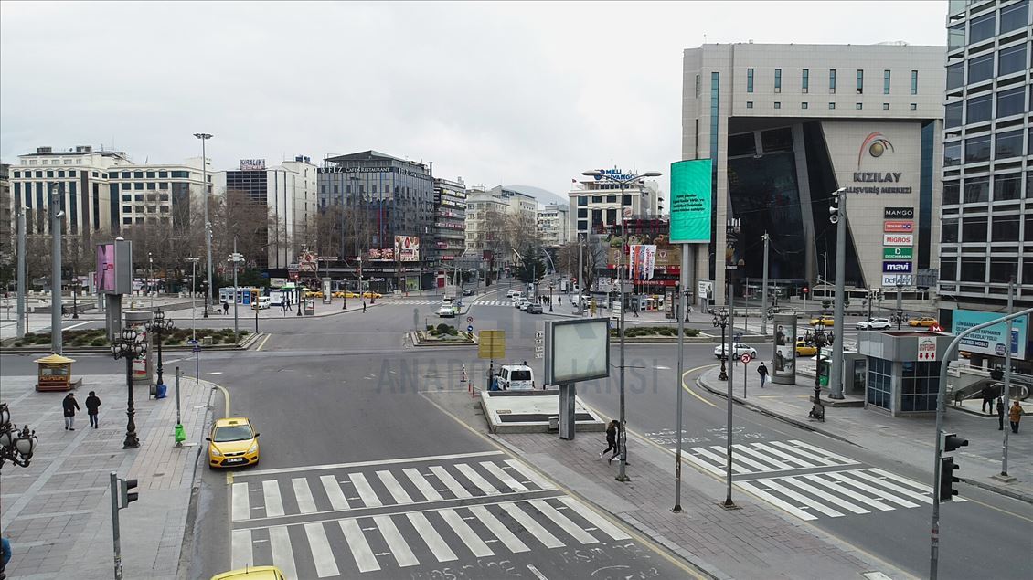 Ankara'da "Evde kal" çağrısına uyuldu