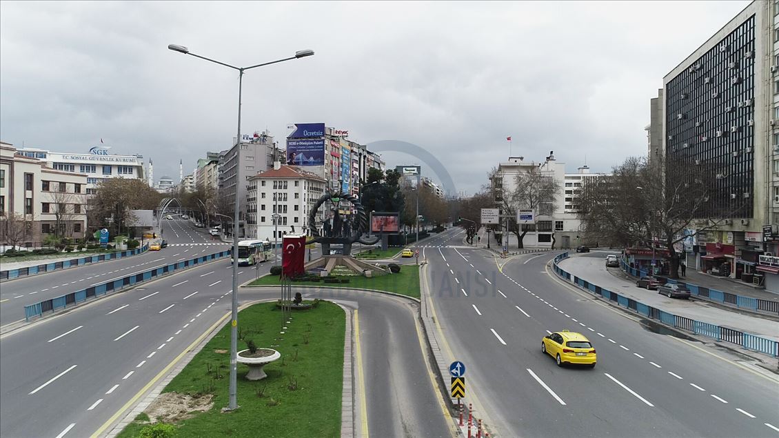 Ankara'da "Evde kal" çağrısına uyuldu