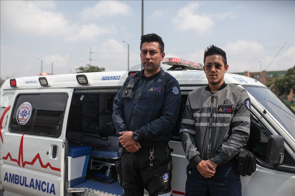 Colombia: Equipos de emergencias médicas trabajan arduamente para ayudar a las personas con COVID-19