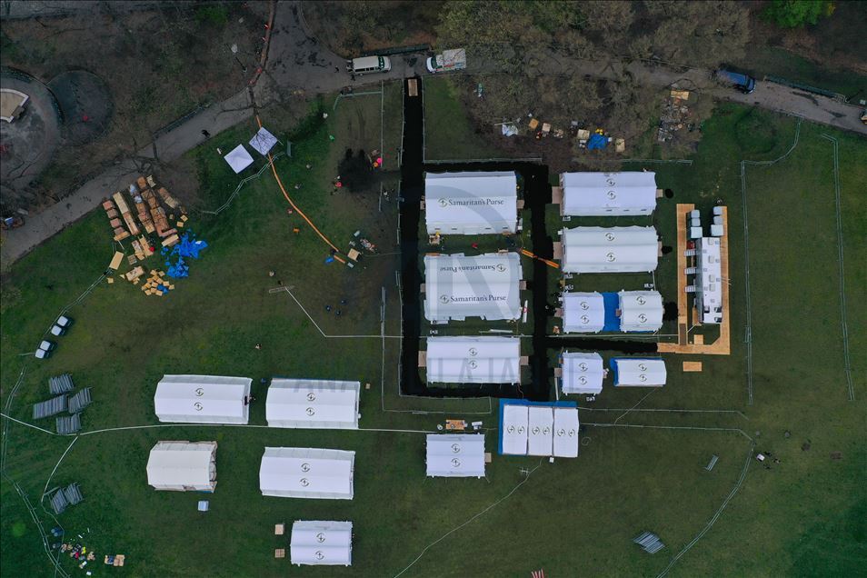 Emergency field hospital built in Central Park