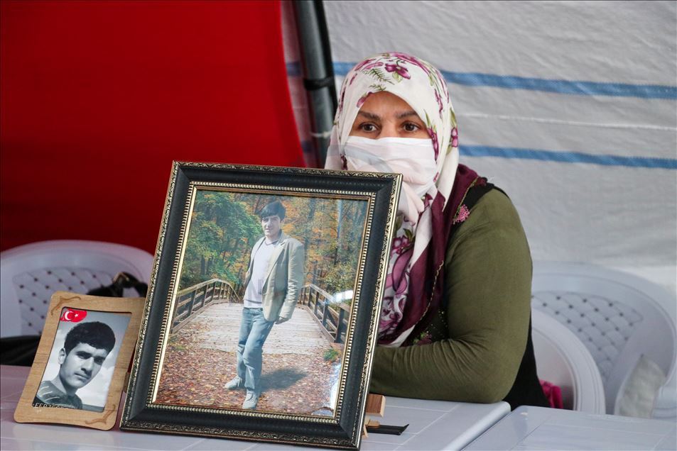 Diyarbakır annelerinin oturma eylemi 211. gününde sürüyor
