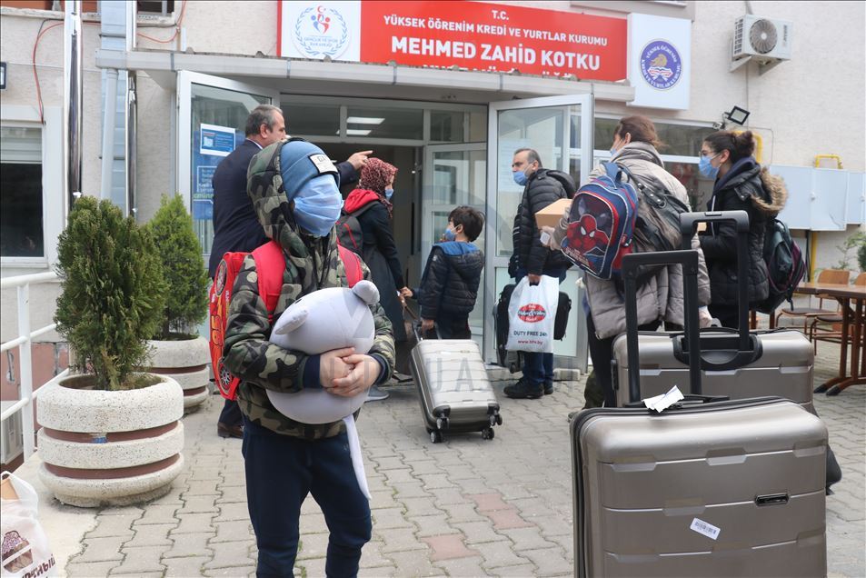 Yurt dışından getirilen 206 kişi Bursa'da yurtlara yerleştirildi