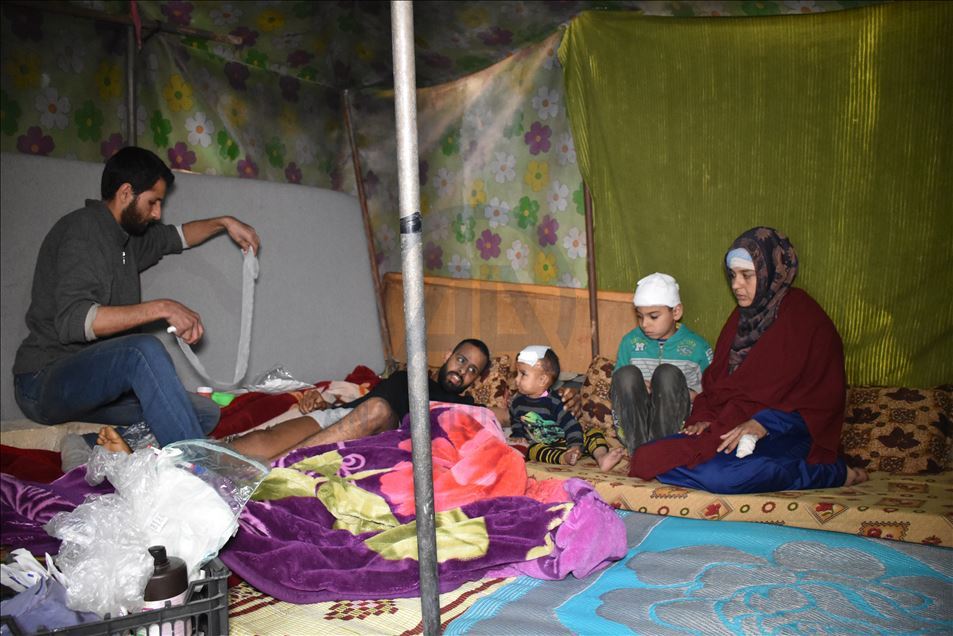 Rusya'nın İdlib'deki tavuk çiftliği saldırısında 6 kayıp veren aile yardım bekliyor