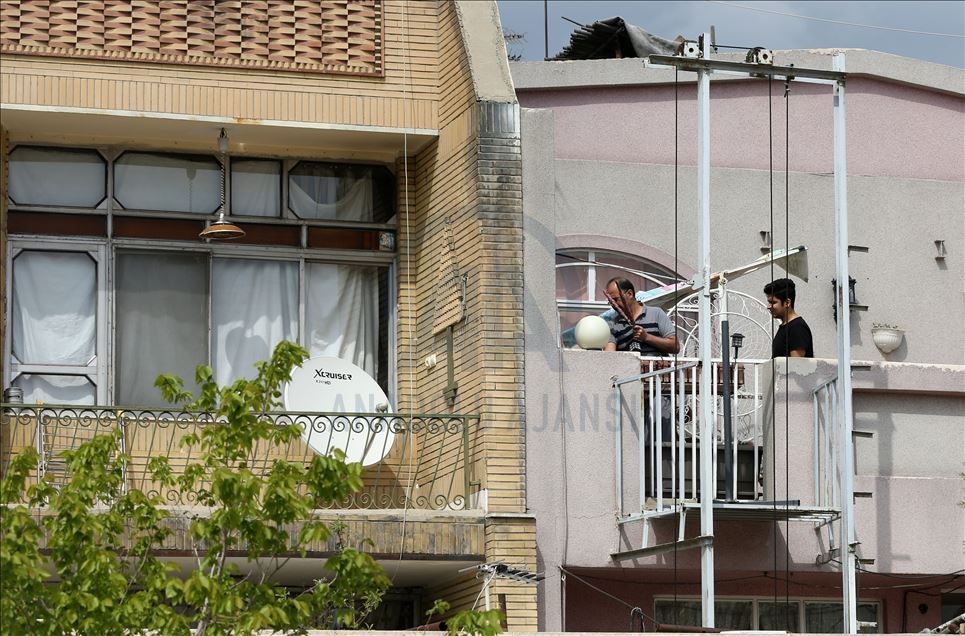 مردم ایران در سیزده بدر به پشت بام خانه‌های خود رفتند