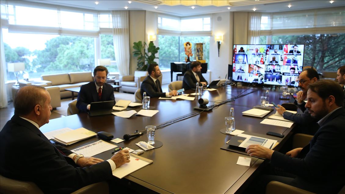 Erdoğan, AK Parti Genişletilmiş İl Başkanları Toplantısı'nı video konferansla yaptı