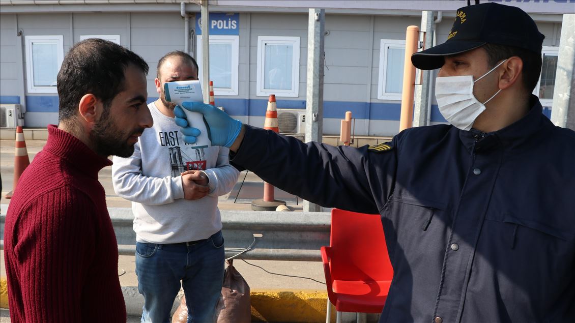 Edirne'ye giriş yapan hususi araçların sürücüleri ve yolcular kaydediliyor