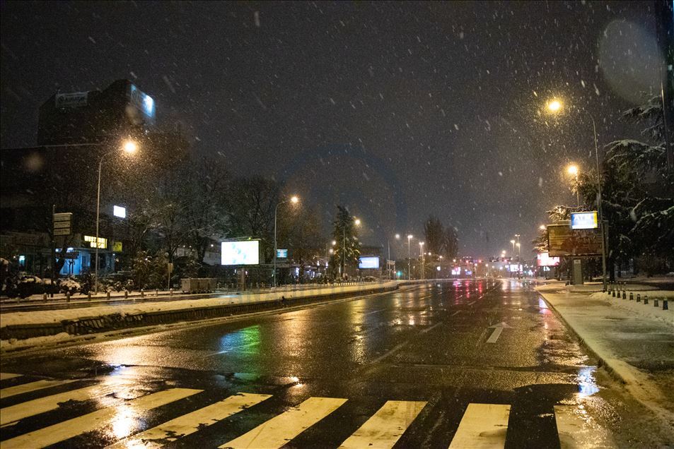 Скопје за време на полицискиот час