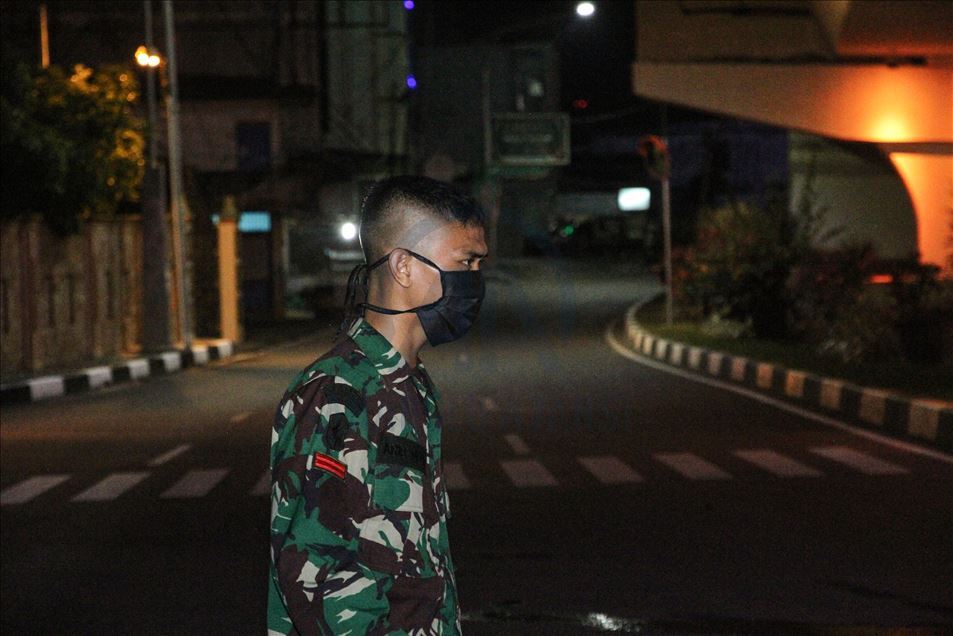 Pemberlakuan jam malam guna mencegah penyebaran COVID-19 di Aceh