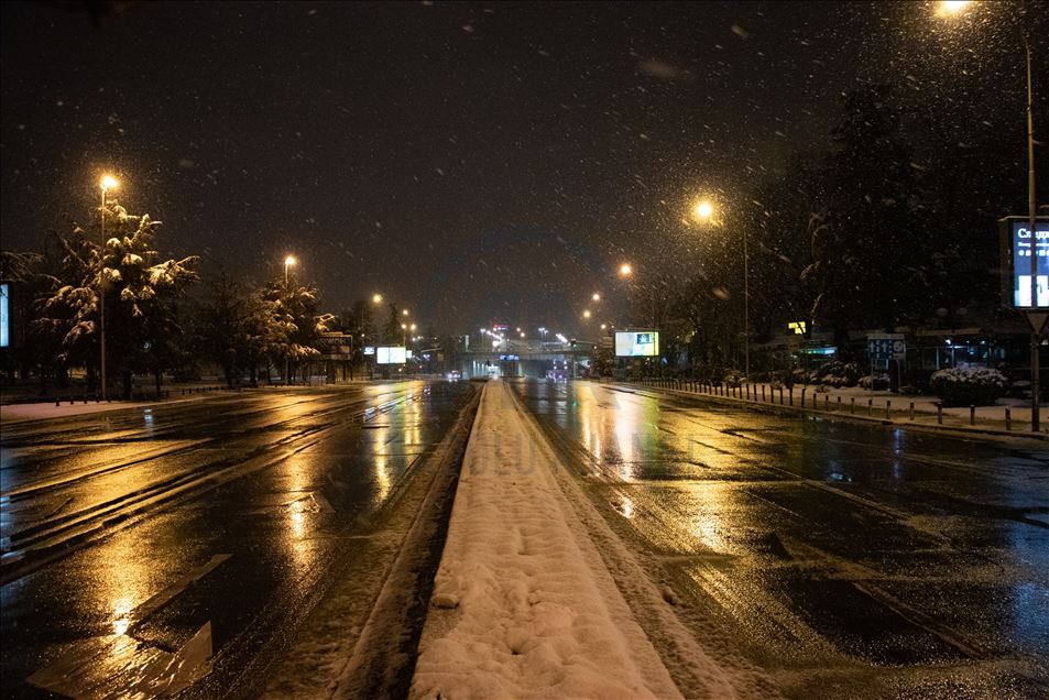 Скопје за време на полицискиот час