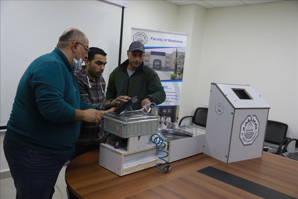 كورونا.. جامعة فلسطينية تبدأ بإنتاج أجهزة تنفس صناعي 