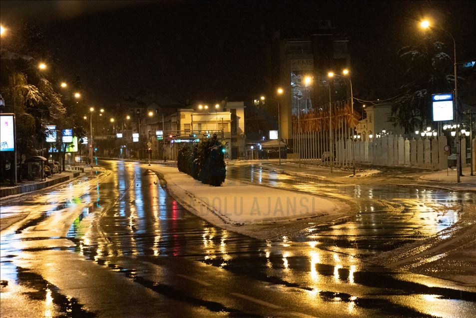 Скопје за време на полицискиот час