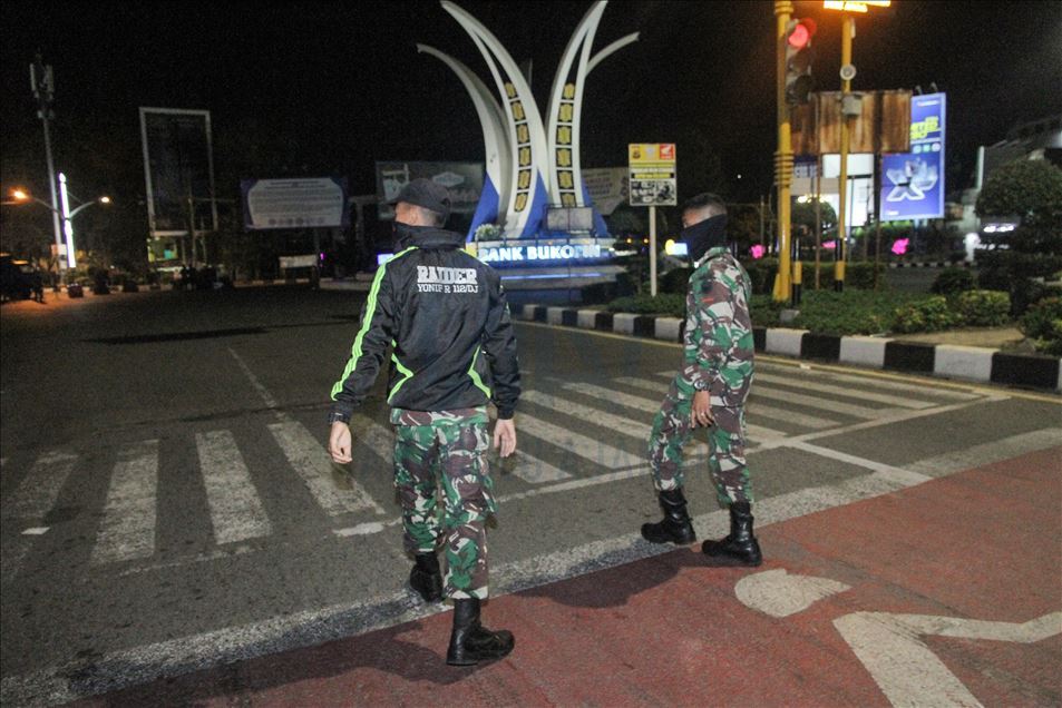 Pemberlakuan jam malam guna mencegah penyebaran COVID-19 di Aceh