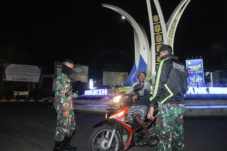 Pemberlakuan jam malam guna mencegah penyebaran COVID-19 di Aceh