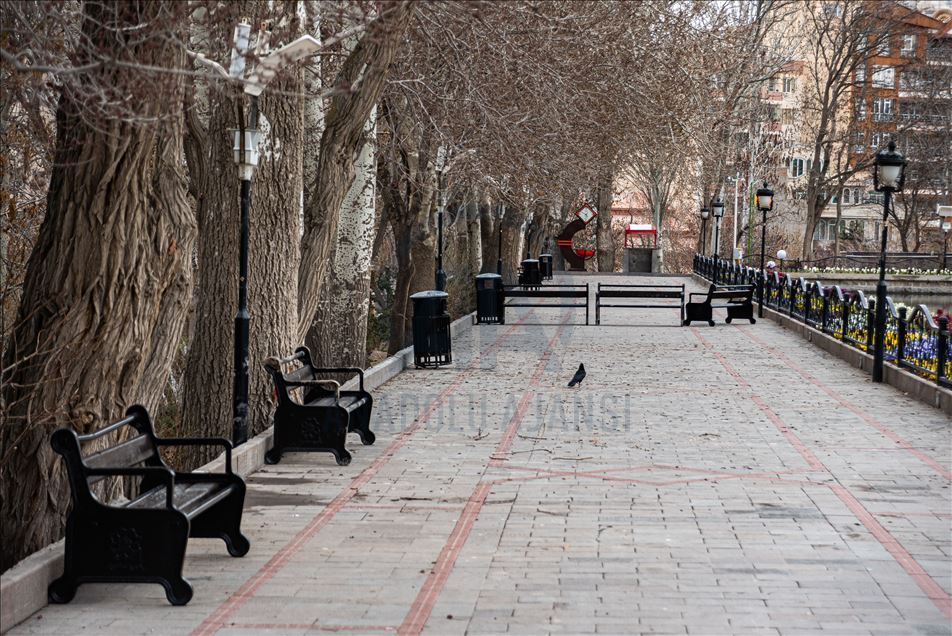 خلوتی خیابان‌های تبریز ایران در روز طبیعت