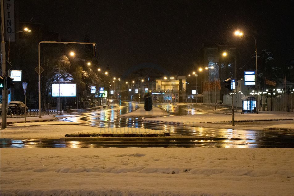 Скопје за време на полицискиот час