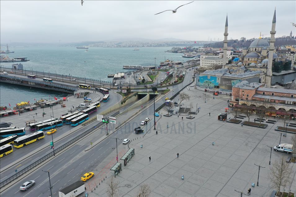 "Türkiye'nin Meydanları"nda koronavirüs sessizliği