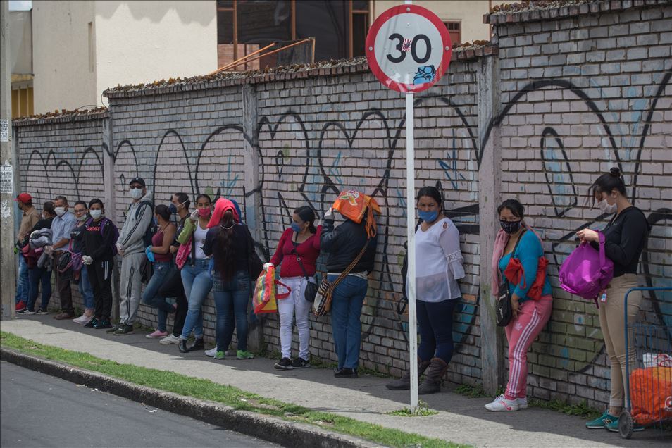 Colombia: varias personas buscan su sustento en medio de la cuarentena por el coronavirus