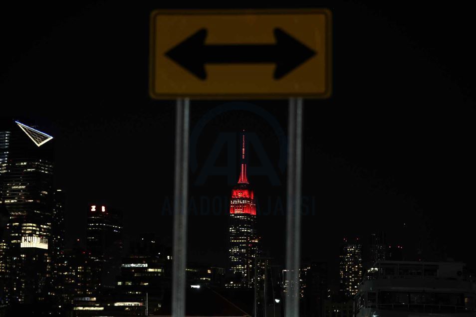Edificio del Empire State en Nueva York agradece a trabajadores de la salud