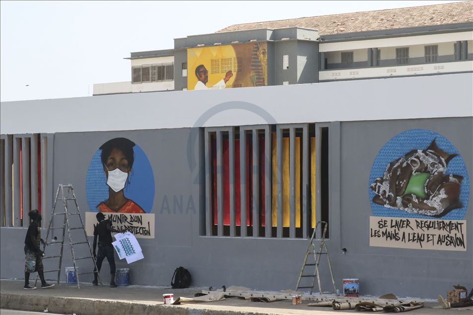 بالغرافيتي.. فنانون سنغاليون يساهمون بالتوعية ضد "كورونا"
