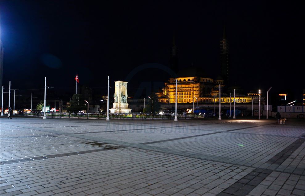İstanbul'un meydanlarında "koronavirüs sessizliği"