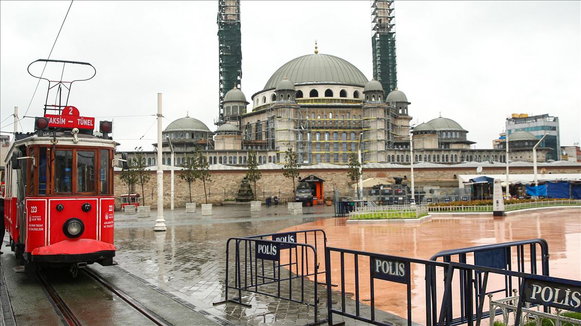 İstanbul'un meydanlarında 'koronavirüs sessizliği' - Anadolu Ajansı
