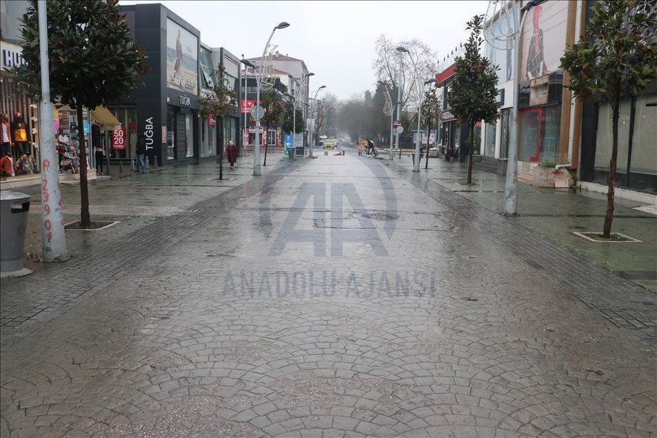 Yurt genelinde "evde kal" çağrısına büyük oranda uyuluyor