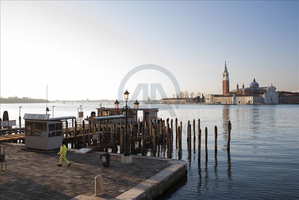 Cuarentena ayuda a que los canales de Venecia se purifiquen