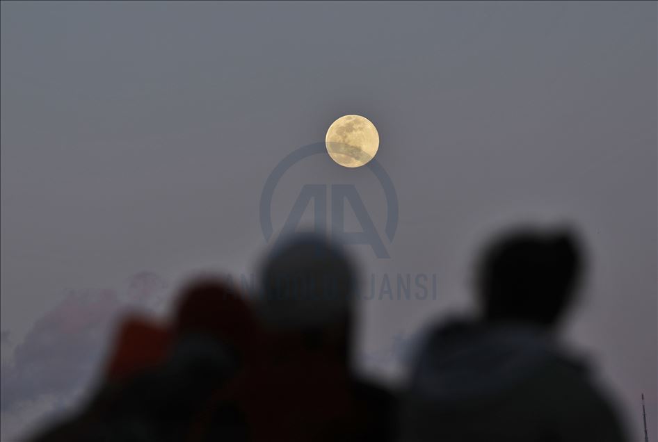 İstanbul'da "Süper Ay"