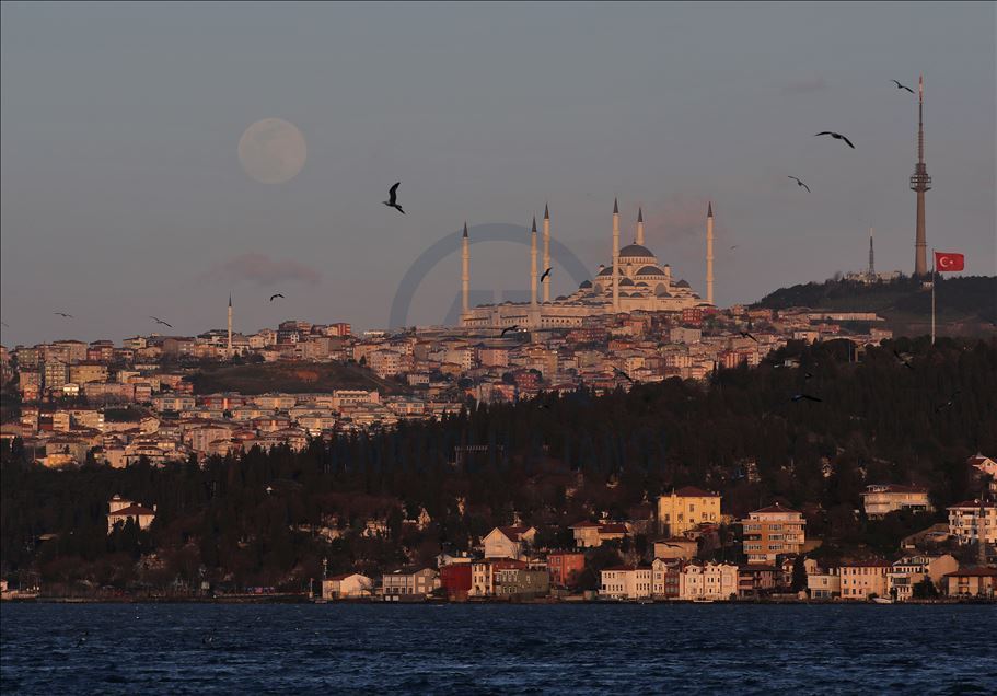 İstanbul'da "Süper Ay"