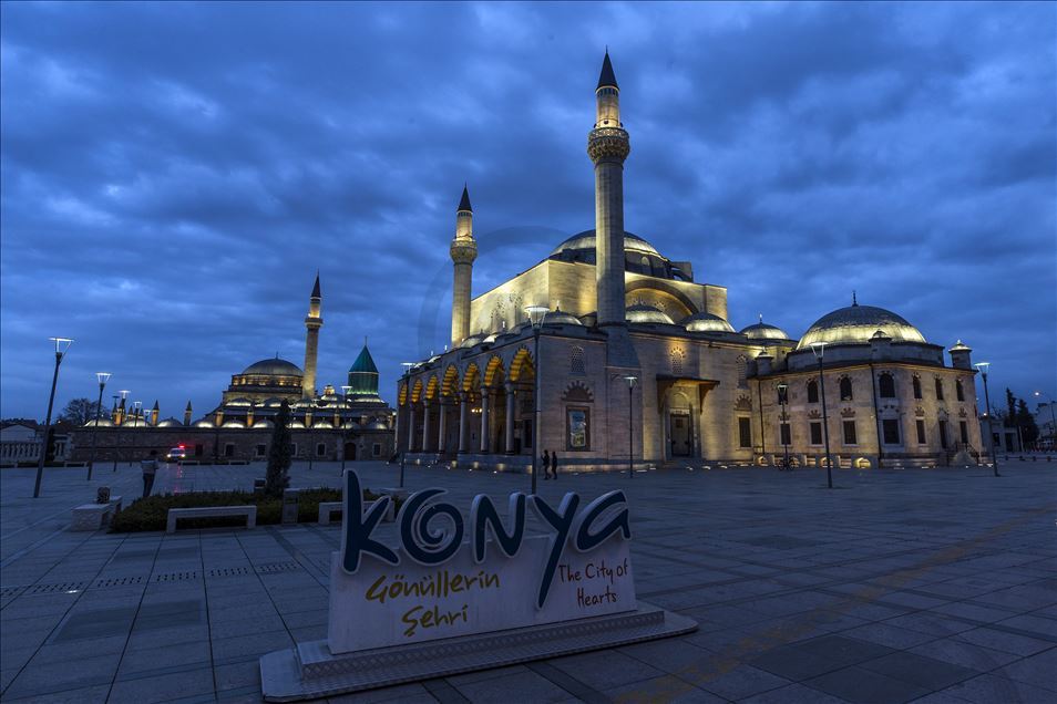 Coronavirus quietness in mosques on Lailat al-Barat in Turkey's Konya