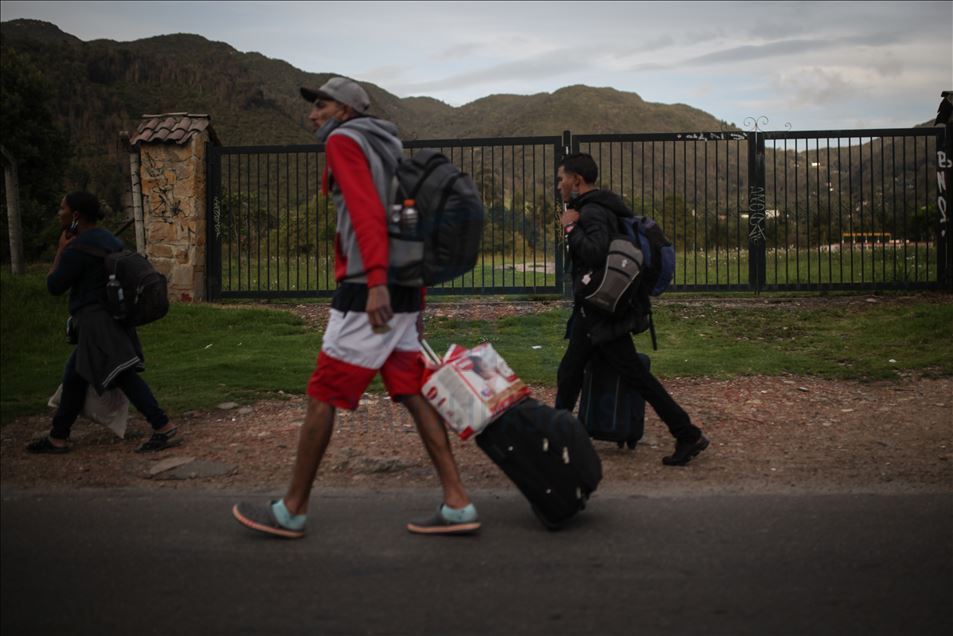 Kolombiya'daki Venezuelalılar karantinanın ardından ülkelerine dönüyor