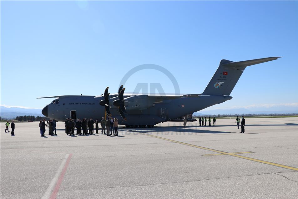 كورونا.. طائرة المساعدات الطبية التركية تصل شمال مقدونيا
