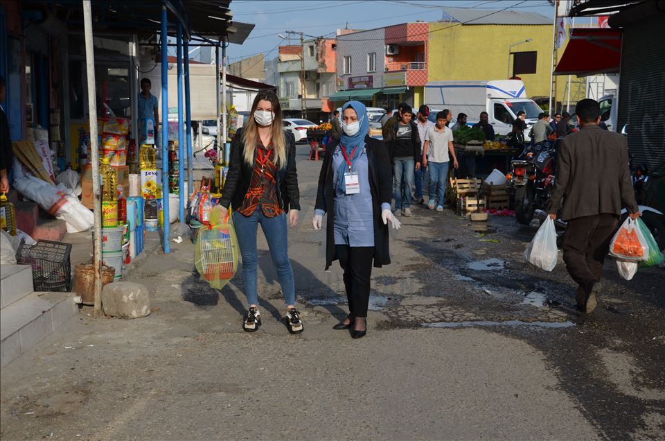 Batman Valisi Şahin, yalnız yaşayan kadının "muhabbet kuşu" talebini yerine getirdi