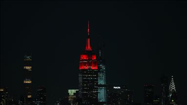 Empire State Building lights up to honor emergency healthcare workers