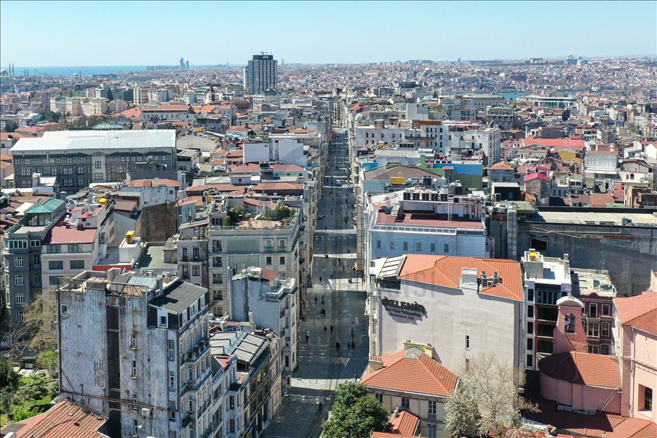 Coronavirus silence in squares of Istanbul
