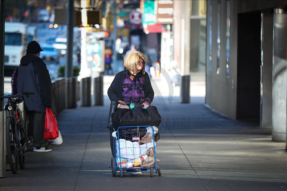 New York'un 70 bin evsizi Kovid-19 endişesini daha da artırıyor