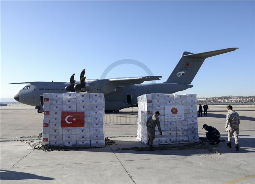 هواپیمای حامل کمک‌های پزشکی ترکیه عازم انگلستان شد