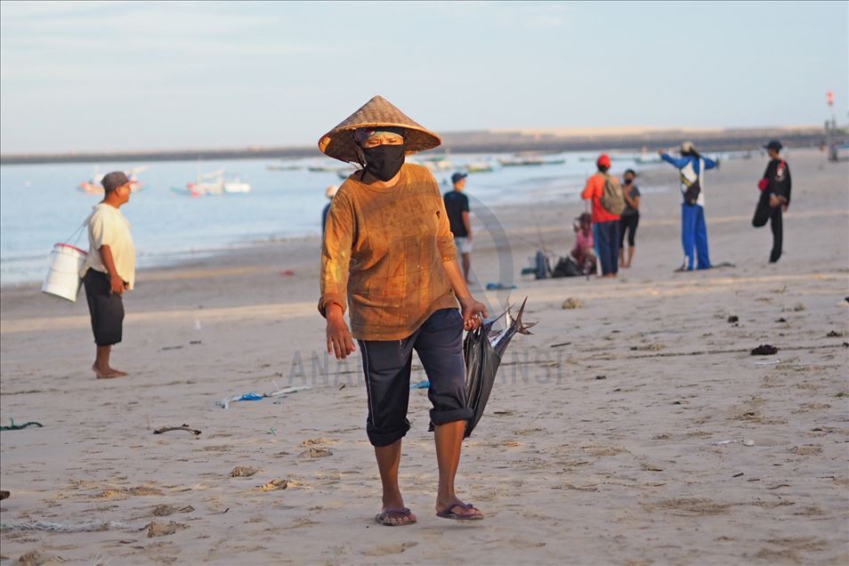 La vida de los pescadores en medio del brote de coronavirus en Bali