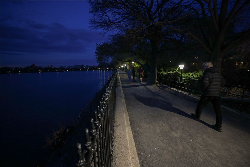 New York sokaklarında Kovid-19 sessizliği