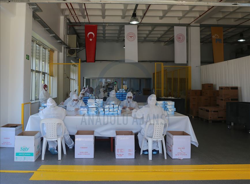 PTT, evde emekli maaşı ve yardım ödemeleri kapsamında 8,4 milyon işlem gerçekleştirdi
