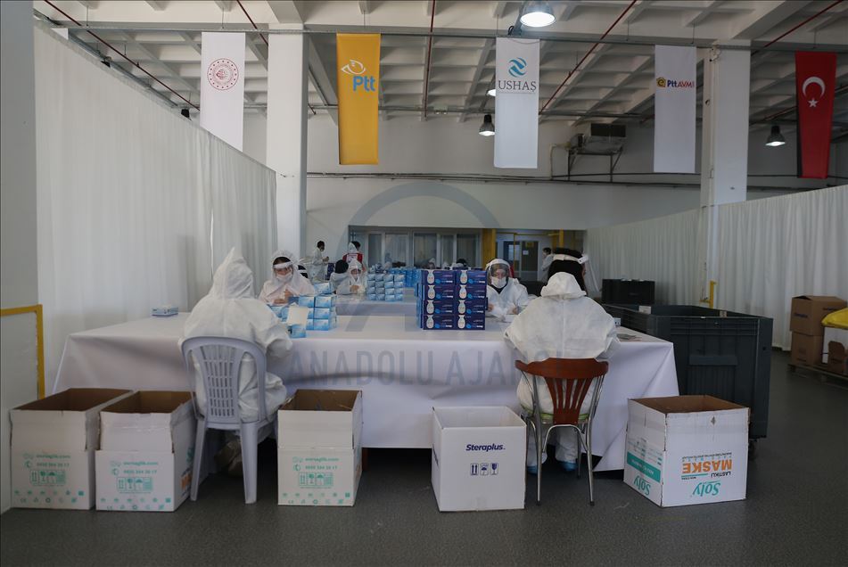 PTT, evde emekli maaşı ve yardım ödemeleri kapsamında 8,4 milyon işlem gerçekleştirdi
